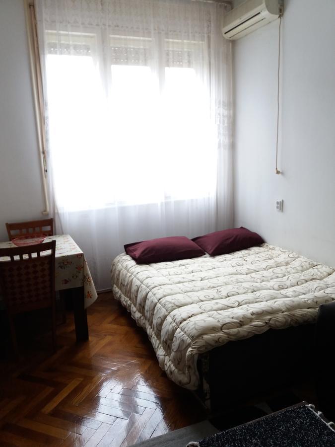 Apartment Studio Center Podgorica Exteriör bild